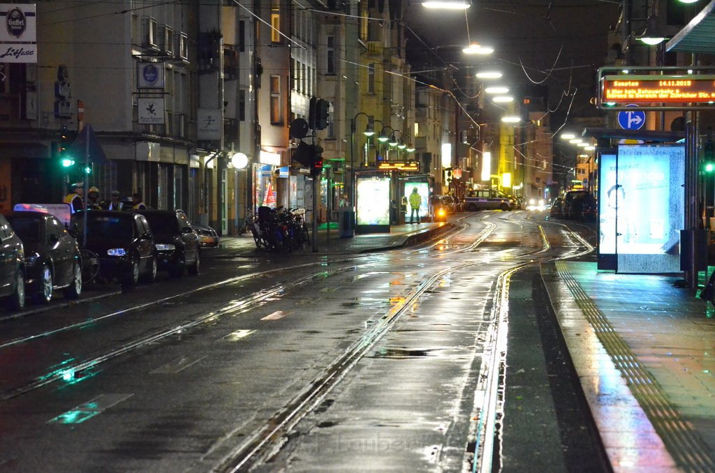 Einsatz BF Verdaechtiges Fahrzeug Koeln Suelz Zuelpischerstr Gustavstr P18.JPG - Miklos Laubert